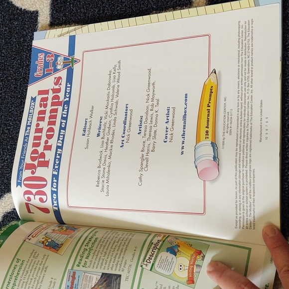 The Mailbox - 730 Journal Prompts Vintage Book - GUC - Picture 8 of 15